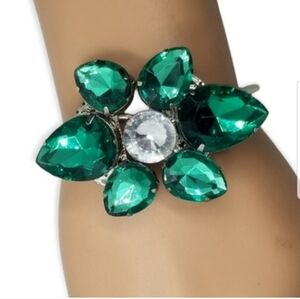 VINTAGE EMERALD GREEN RHINESTONE FLOWER HINGED BRACELET